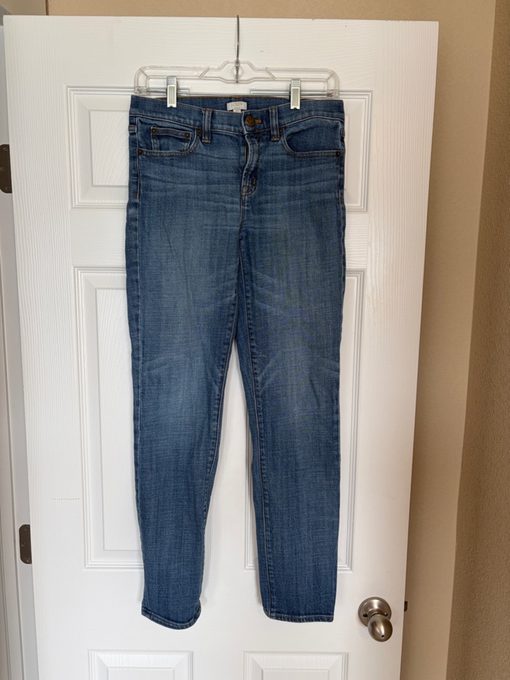 J. Crew Essential Straight Leg Stretch Jeans Size 27 Denim Classic Capsule U2